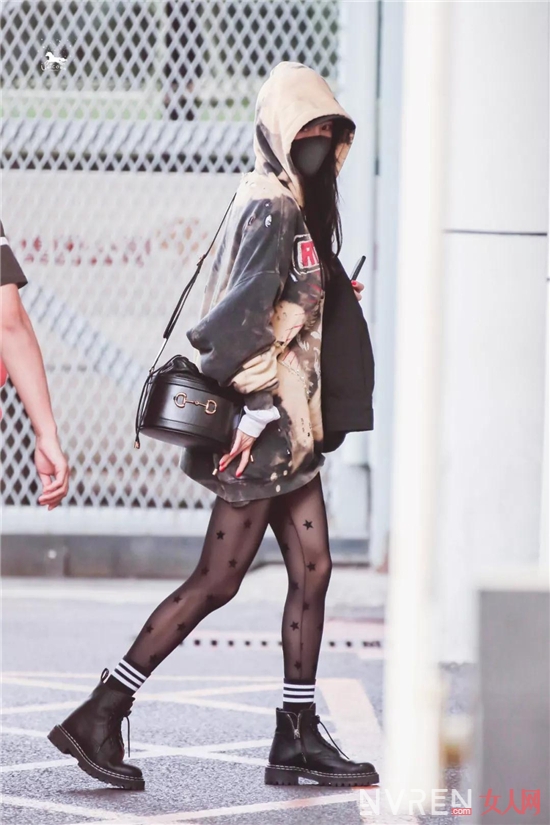 不同女明星的时尚街拍,女明星高清街拍