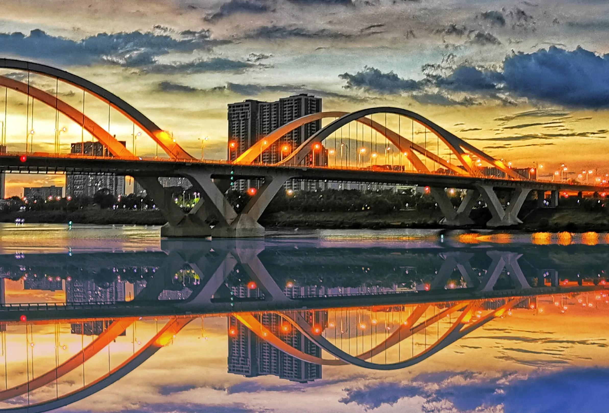 澶╃┖涔嬮暅鍞編鍥剧墖,鐩哥墖澶勭悊澶у笀