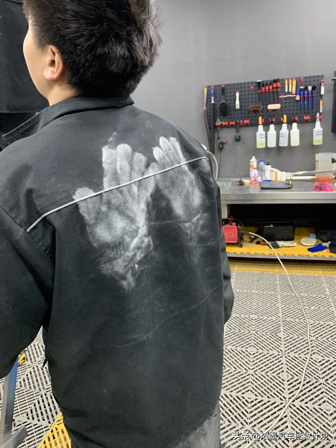 「妙手生花」重建一台战损级桑塔纳，带给它历经千般后的华丽重生