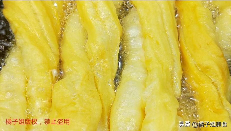 健康油条的制作方法视频,大油条做法和配方的全过程