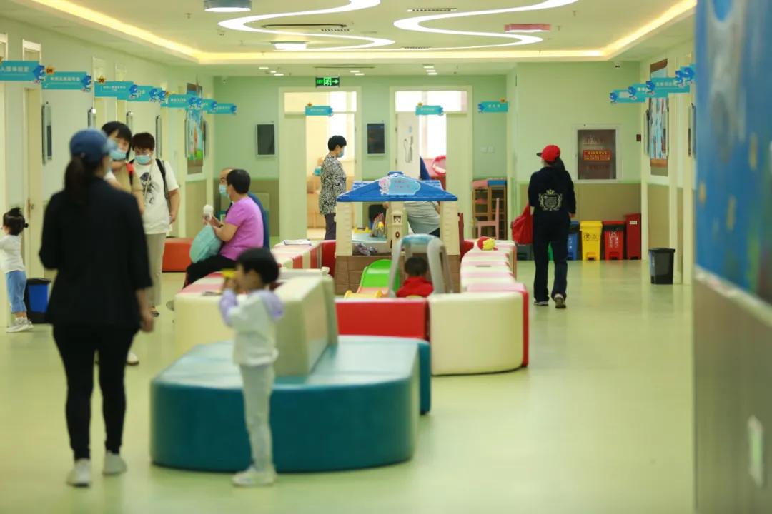 从妇幼保健院步行到火车站怎样走,去通州区妇幼保健院坐几路公交车