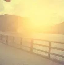 怀孕一个多月老是流血什么情况,怀孕三个月老是出血怎么办