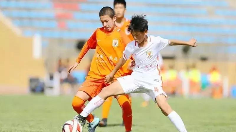 校园足球二级证能报什么大学,小学生可以考运动员二级证吗