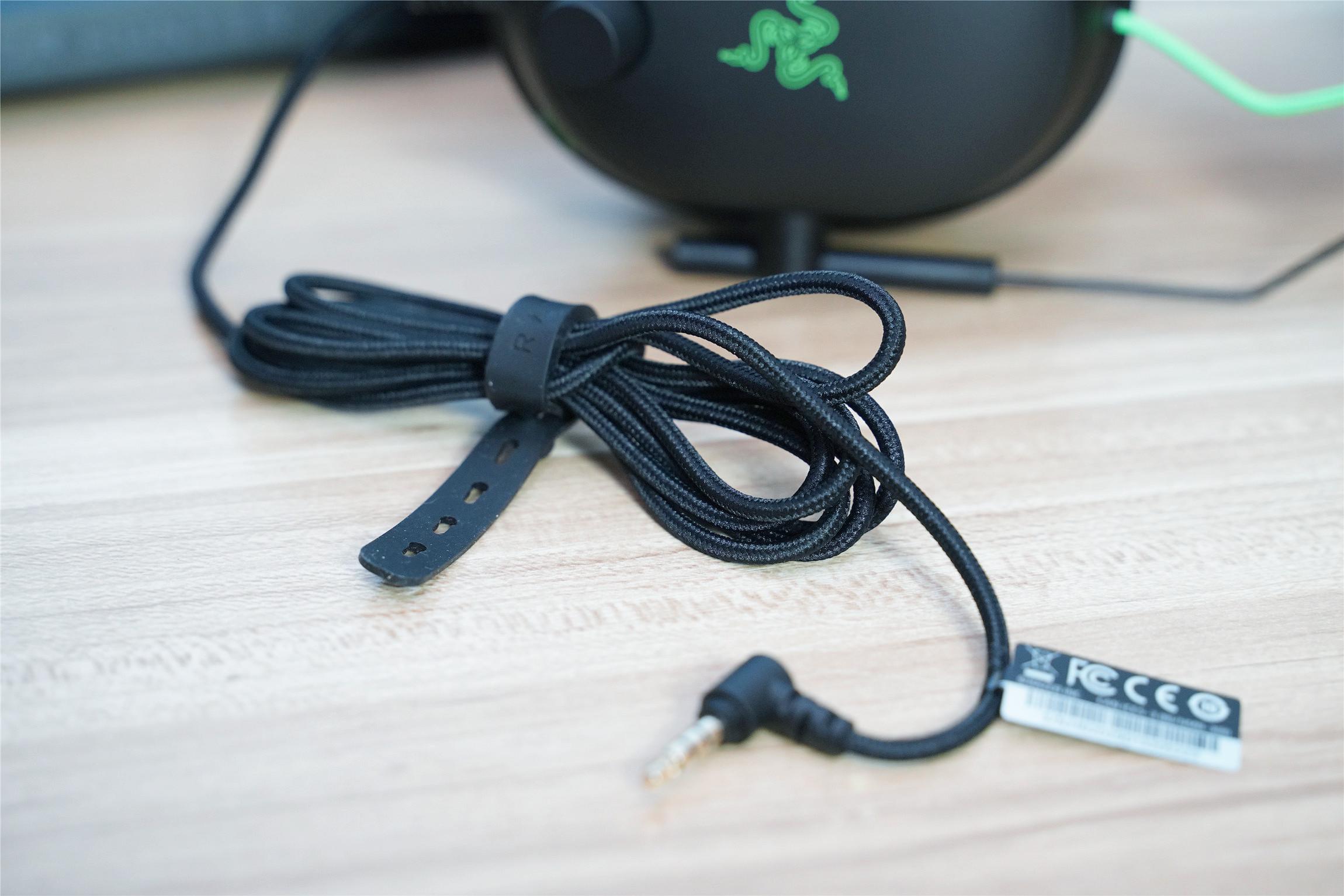 雷蛇旋风黑鲨v2电竞耳机上手,razer雷蛇旋风黑鲨v2x头戴式打csgo