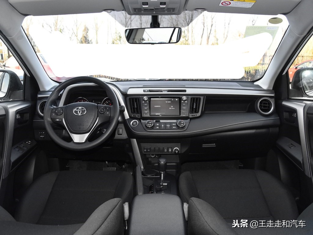 丰田RAV4荣放起步16万，都是皮实耐用，为什么就卖不过奇骏和CRV
