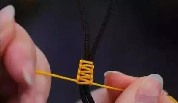 无绳结手串打结方法,文玩核桃手串绳结打法