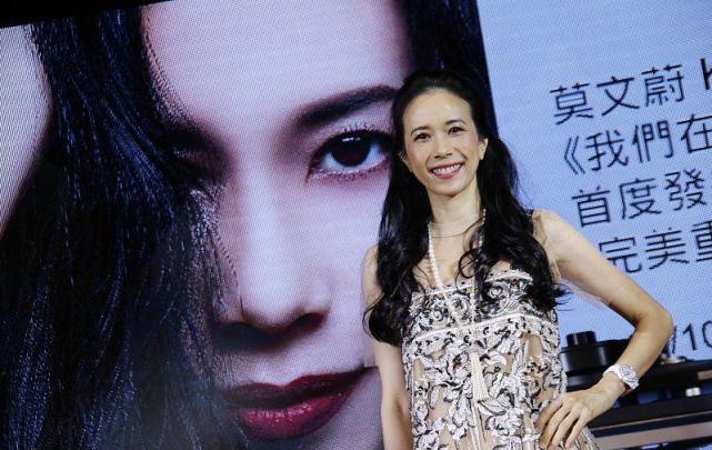 莫文蔚会不会穿黑色丝袜,莫文蔚的腿和头发