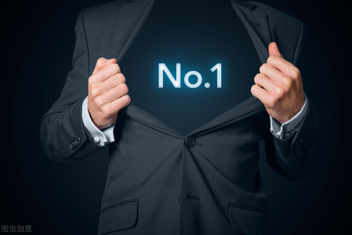 自负的人和自卑的人相比谁更成熟,自卑是因为太自恋了太在乎自己吗