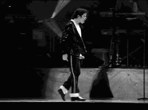 很像迈克尔杰克逊的小男孩,永远的孩童迈克尔杰克逊