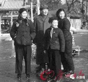 毛主席送给女儿的奇特“嫁妆”，揭秘李讷的悲喜一生