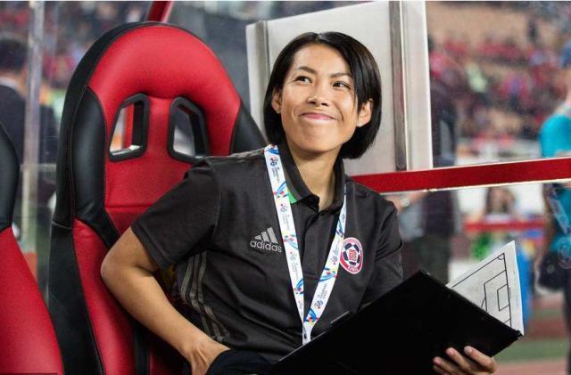 女足夺得亚洲杯冠军后孙雯的反应,孙雯祝贺女足夺冠