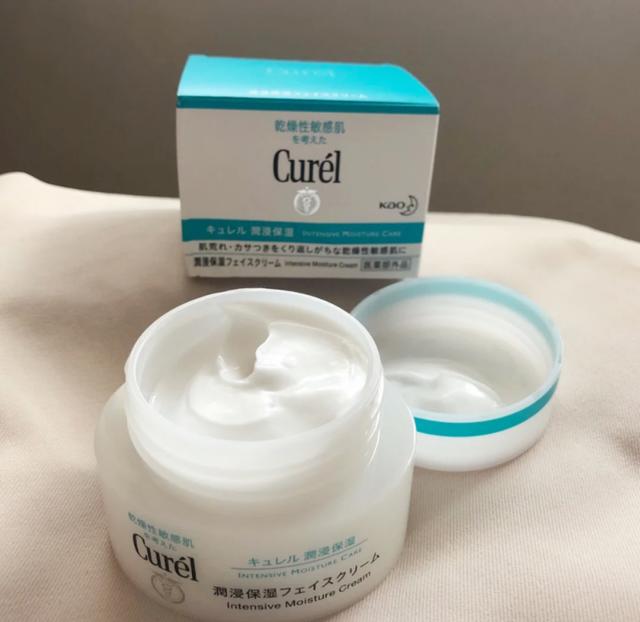 女性月入过万买什么护肤品,月入上万和3000的区别