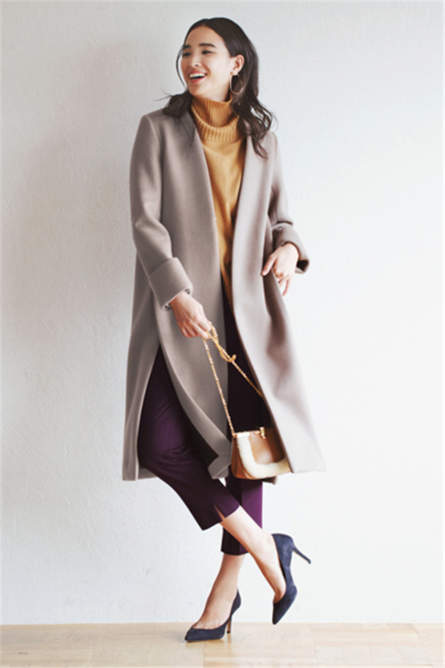 秋冬氛围感大衣深驼色,廓形中款米色大衣