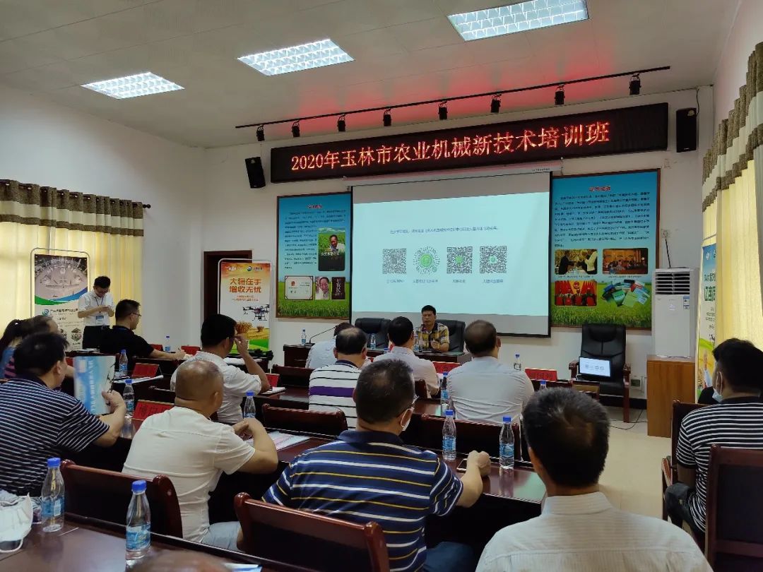 广西无人机培训中专班,广西科技商贸高级技工学校无人机