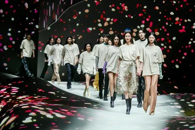 閤而不同，地素时尚借敦煌文化讲了个现代故事