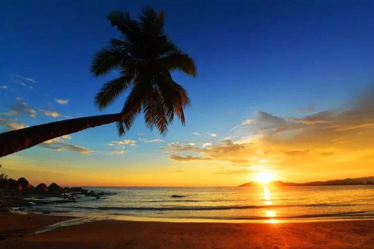 天涯海角就是一块大石头,海南岛天涯海角石头还在吗