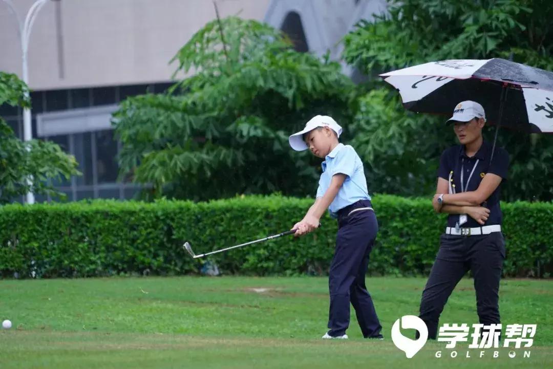 高尔夫体能核心力量的训练方法,高尔夫击球训练方法