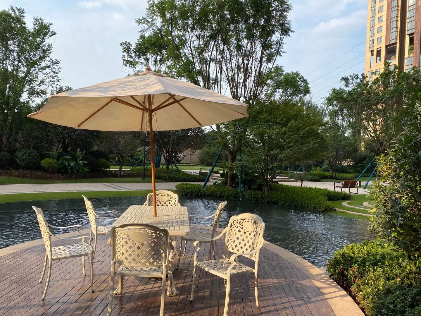 重庆南滨路最好的房子,重庆南滨路三大神盘惊现烂尾楼