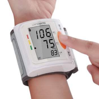 姥姥高血压买什么东西,老年人量血压的仪器