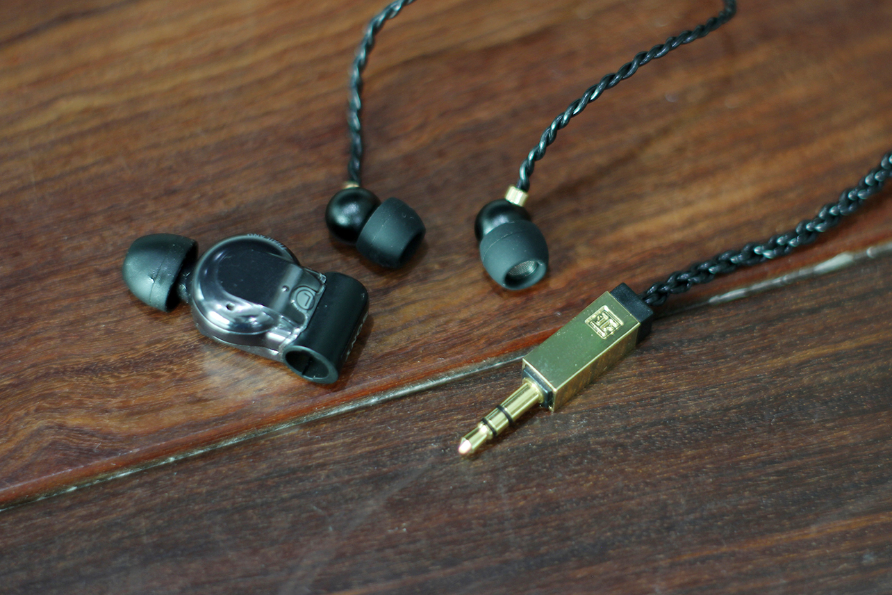 仪式感满满的平价耳机,精致耳机高级感