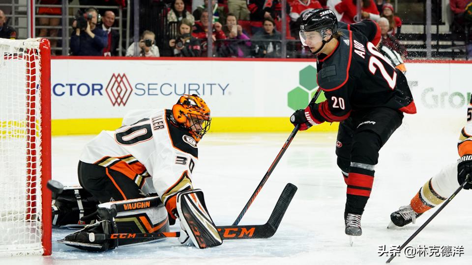 中巴女排里约录像回放央视解说,中巴女排里约生死战谢拉失误