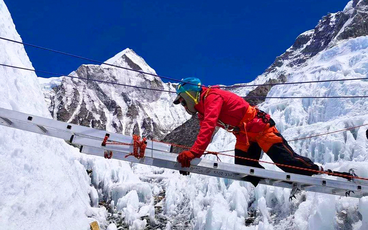 珠峰的遗体16年后发现,珠峰著名遇难者图片
