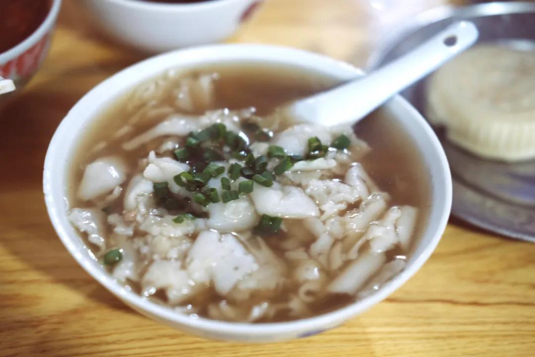 每顿人均20块，坐高铁来这座浙西小县城吃个过瘾