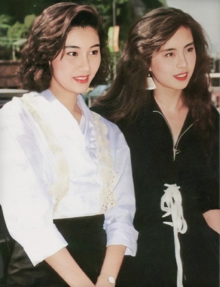 王祖贤惊艳高清修复版图片,ai修复的王祖贤老照片