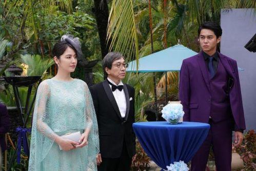 日本最惨女明星渡边杏踹出轨渣夫和吸血亲妈，她爆红暴富远走高飞