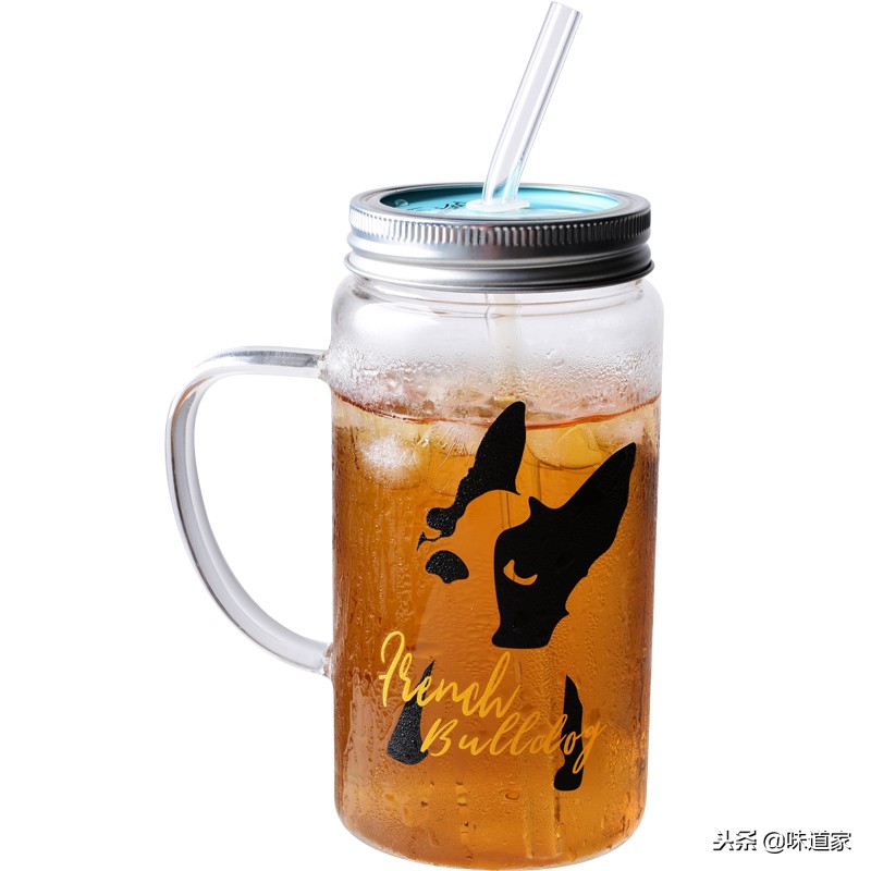 有了吸管勺子方便多了,有了吸管喜欢喝水