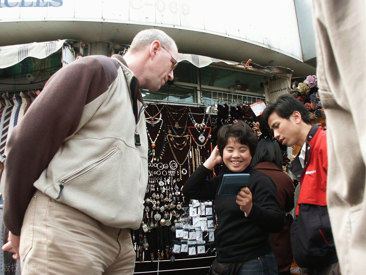 上海最大的服装饰品批发市场,曾经最热闹的上海襄阳路服装市场