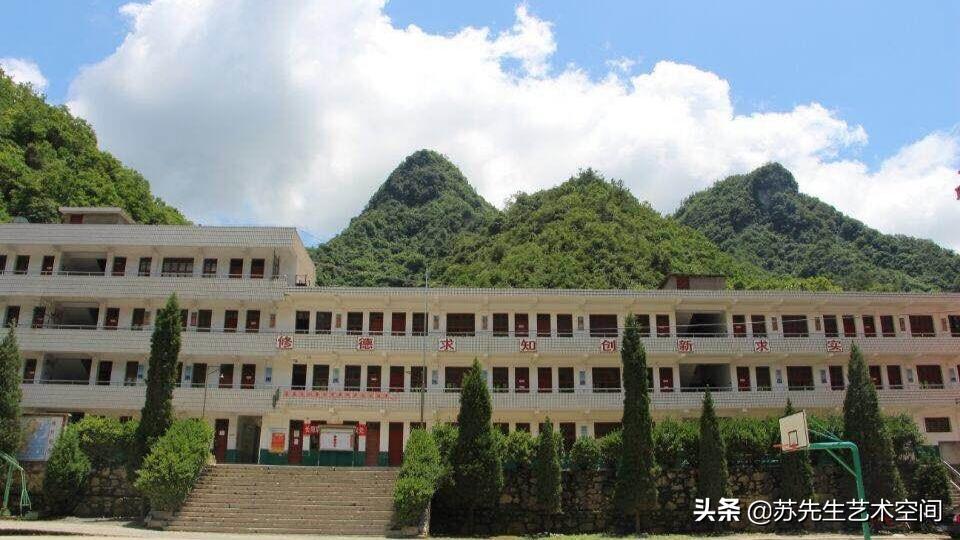 双十二艺术家走进乐园中学！网友感叹有一种情怀叫我们的母校