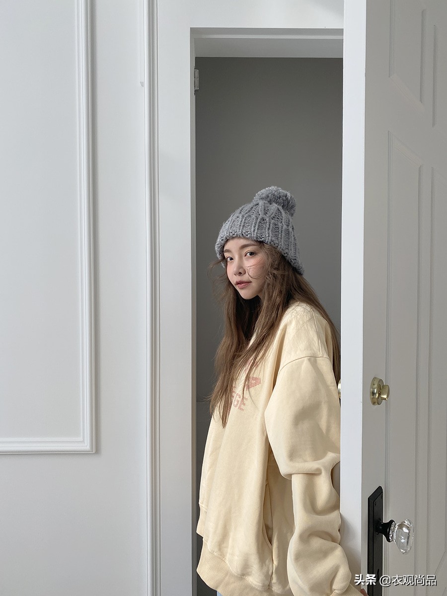 极致的校园风穿搭是如何炼成的？教你一个技巧，让你终身受用