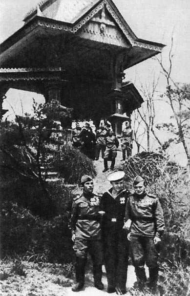 苏军在大连都干了什么,苏军在东北期间干了些什么