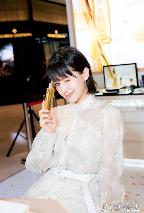 各个大牌代言人,各个大牌的代言人有什么特点