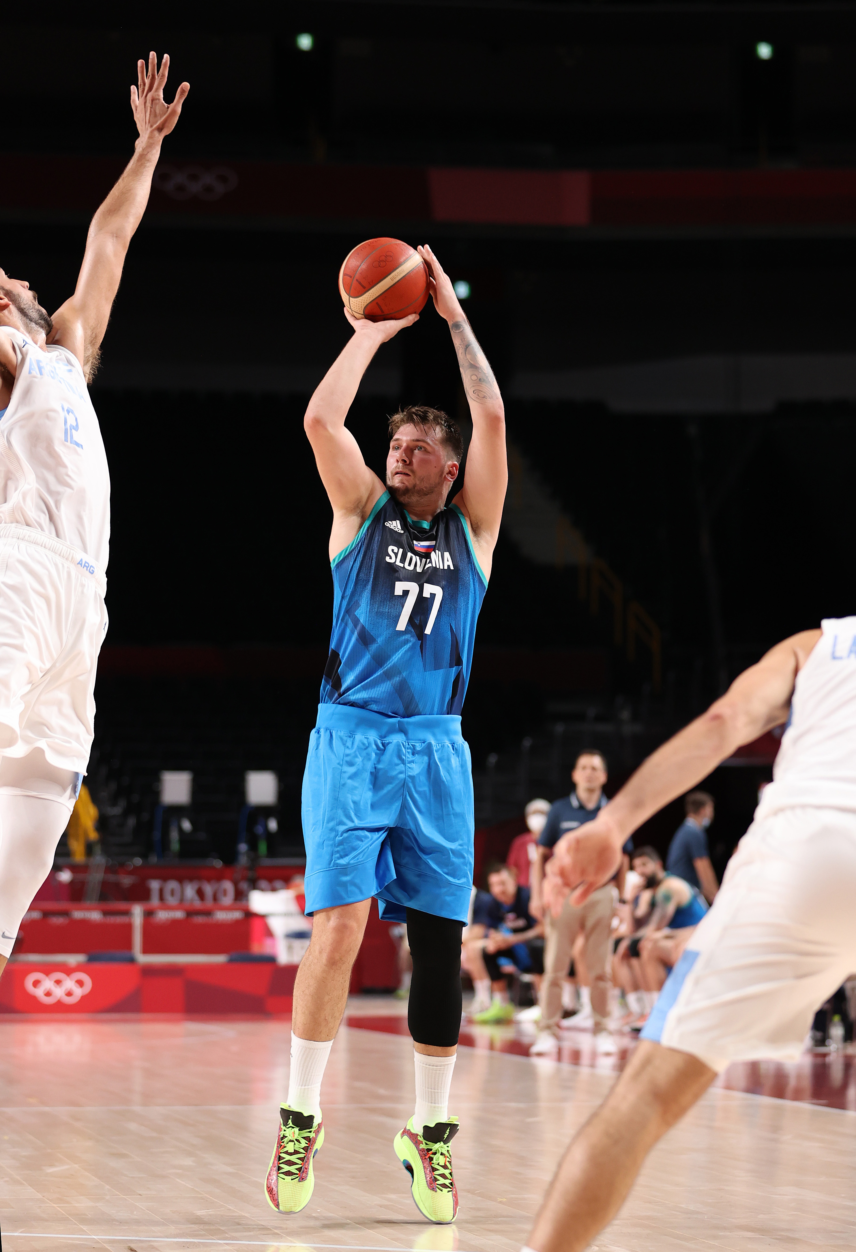 东契奇照片2024,东契奇世界杯照片