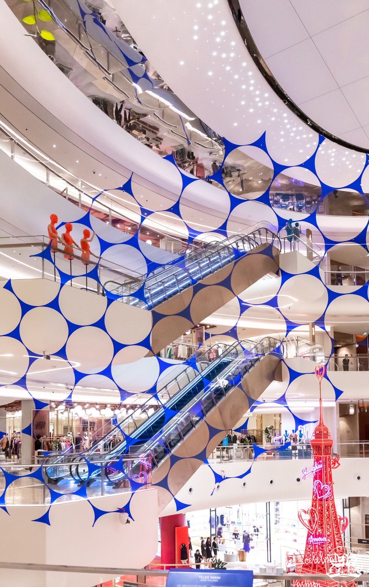 老佛爷百货中国第二店营业,走进上海老佛爷百货