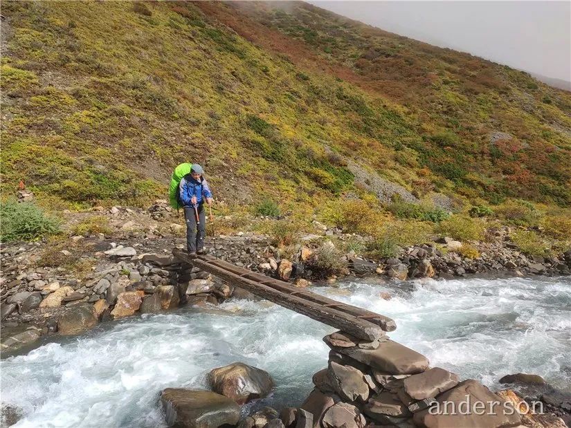陪着贡嘎过仲秋，深夜听到女生的尖叫（上）