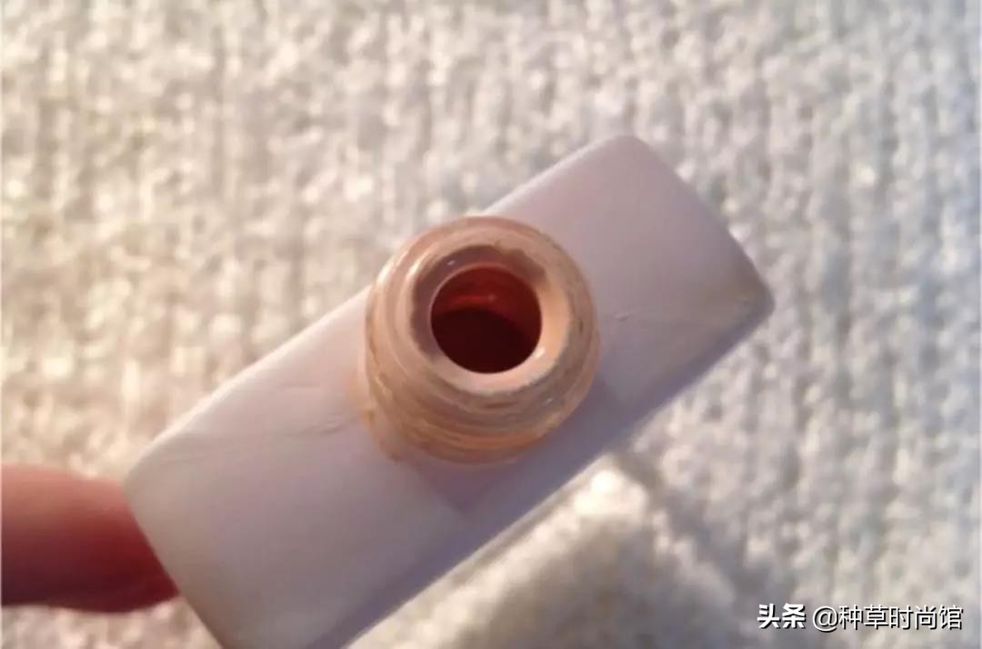 50块的香水和500块的差别,200块钱的化妆品值得买吗