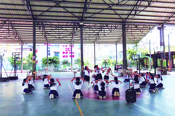 民族团结育“允美”特色文化润校园——记允景洪小学民族团结进步创建工作