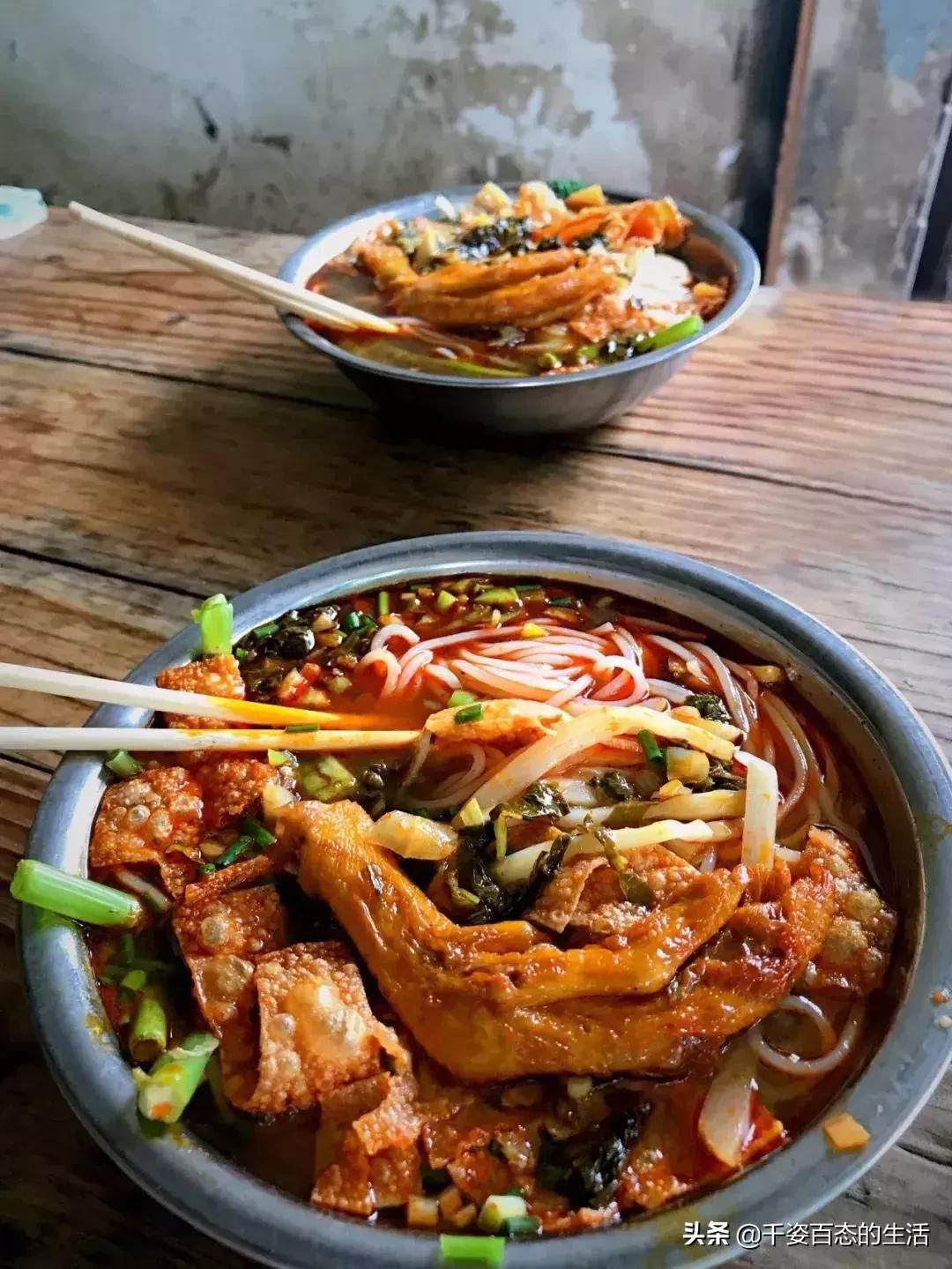 广西低调小城竟然藏了个小奈良,广西有座低调的养老小城