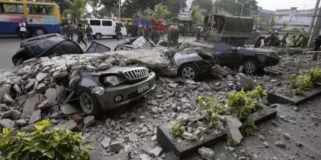 车撞人后怎么去保险公司理赔,车撞人怎么处理保险怎么走