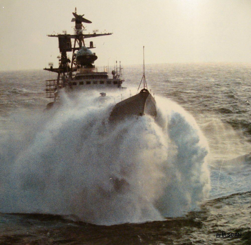 向中国人民解放军海军致敬,向中国人民海军致敬