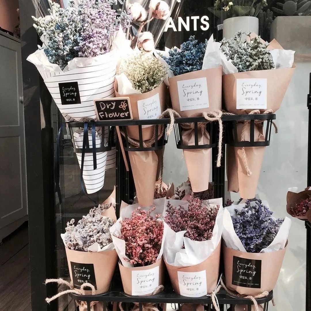 加油|后浪们，可以摆地摊，但不要超过三年