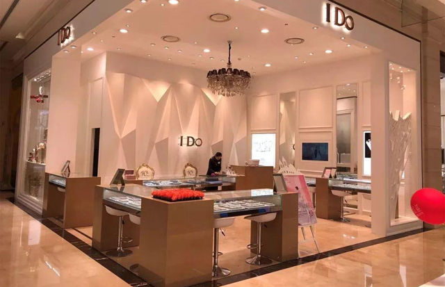 蒂芙尼钻戒怎么辨别真假,手机灯光鉴别钻戒真假