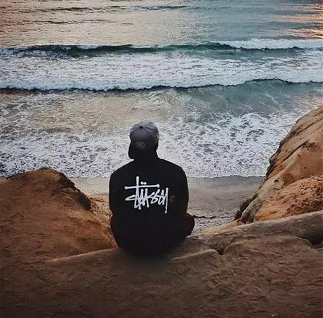 买不起大牌的牌子,买不起潮牌