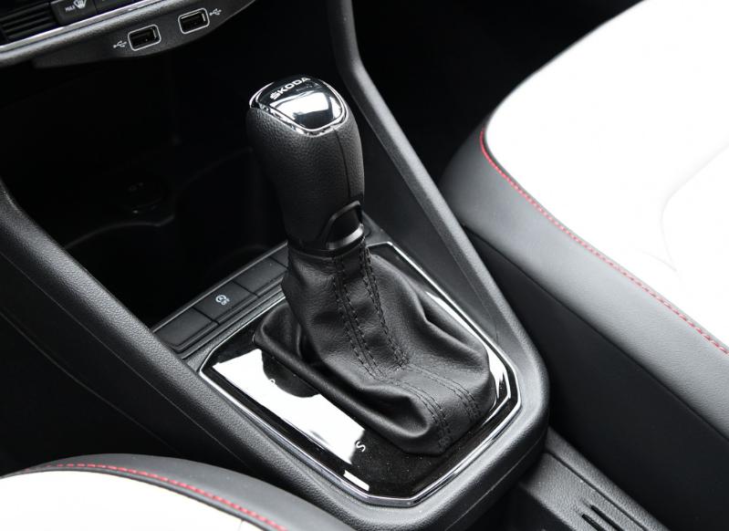 15万想换家用suv这几款真香,20万预算选轿车这三台车值得关注