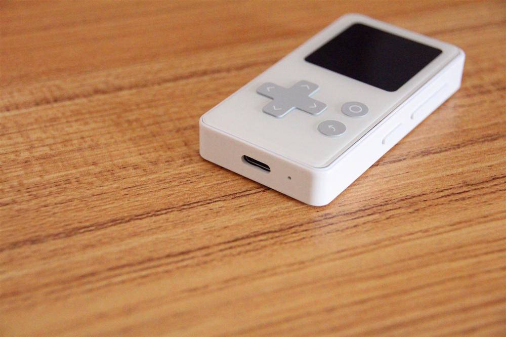 小爱同学不用插卡也能用,儿童智能电话不插卡能用吗