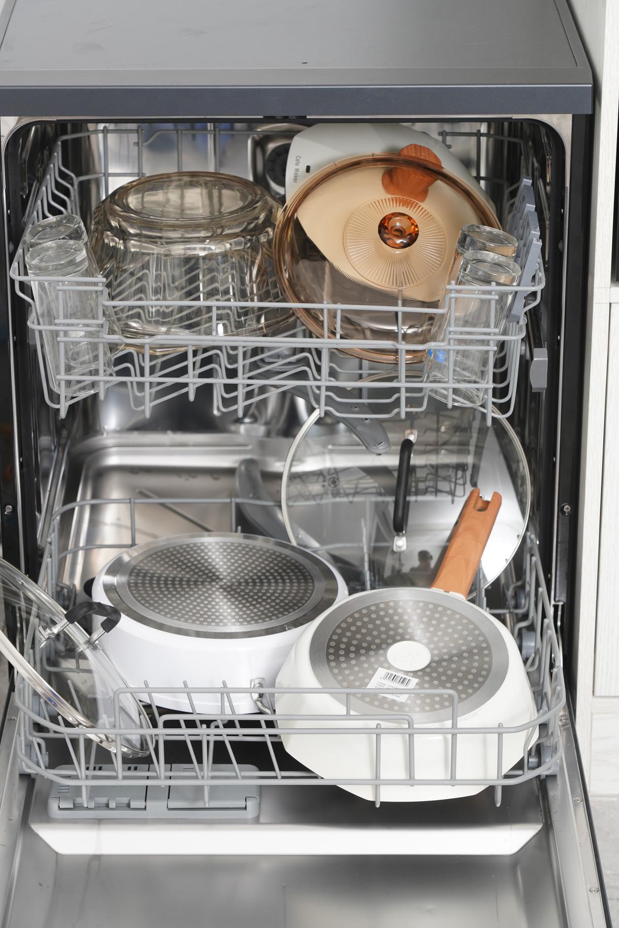 新型洗碗机进食堂,海尔洗碗机长效存储