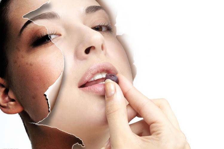 脸上长斑是激光还是用祛斑产品好,50岁年龄脸上长斑怎样能祛斑